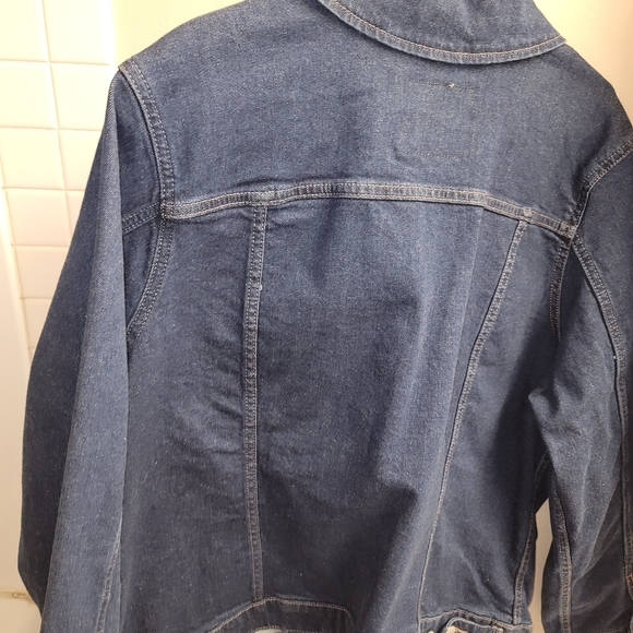 Ladies Levi's Jean jacket - Picture 2 of 4